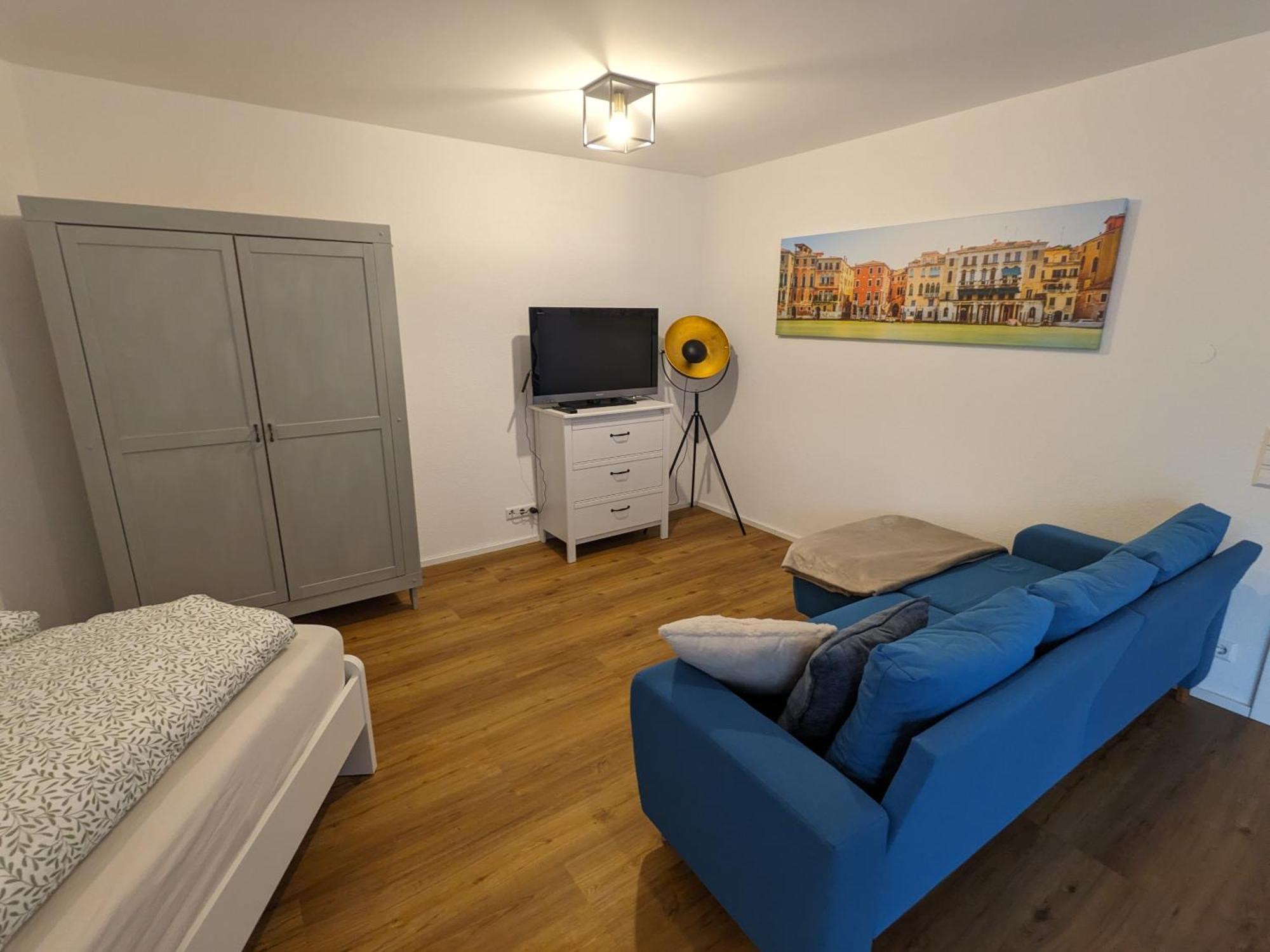 Modernes 1- Zimmer- Apartment Am Fusse Des Hohenstaufen Göppingen Buitenkant foto